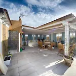 Guest house And Rooftop Terrace Center