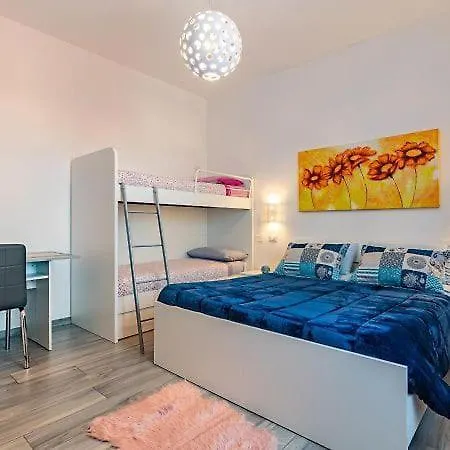 Terrace Center Guest house *