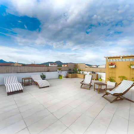 Terrace Center Guest house *